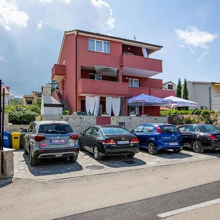 Apartments Mare Пунат Экстерьер фото