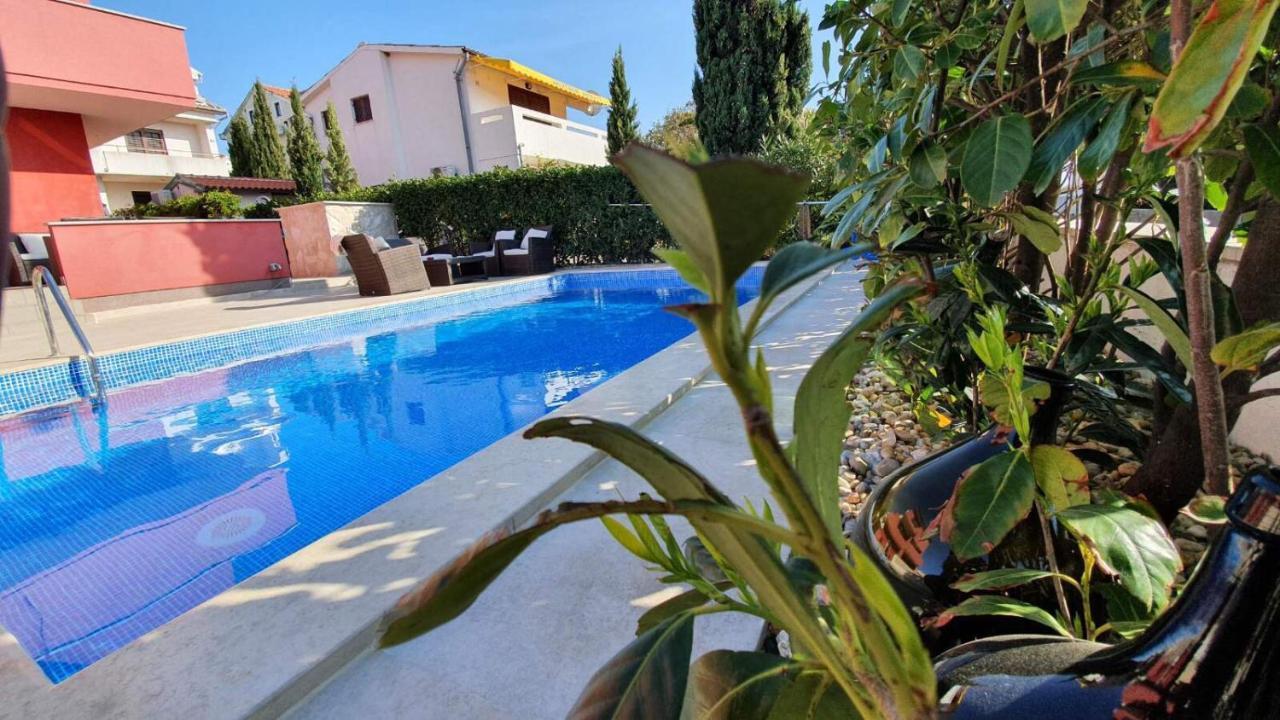 Apartments Mare Пунат Экстерьер фото