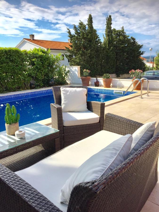 Apartments Mare Пунат Экстерьер фото