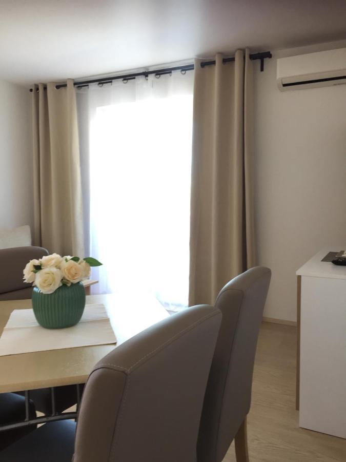 Apartments Mare Пунат Экстерьер фото