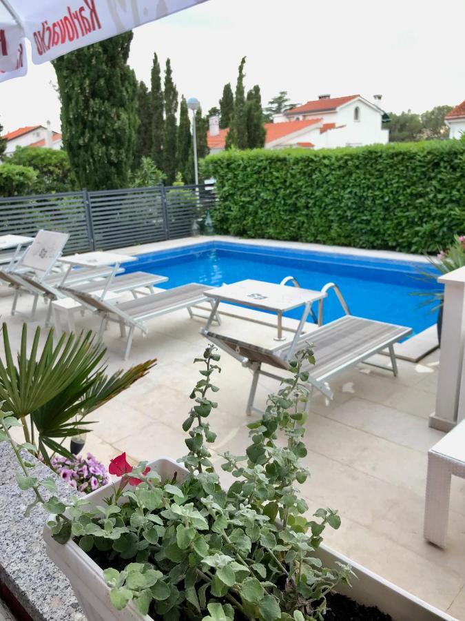 Apartments Mare Пунат Экстерьер фото