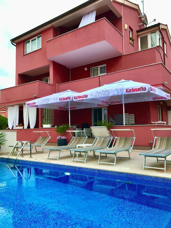 Apartments Mare Пунат Экстерьер фото