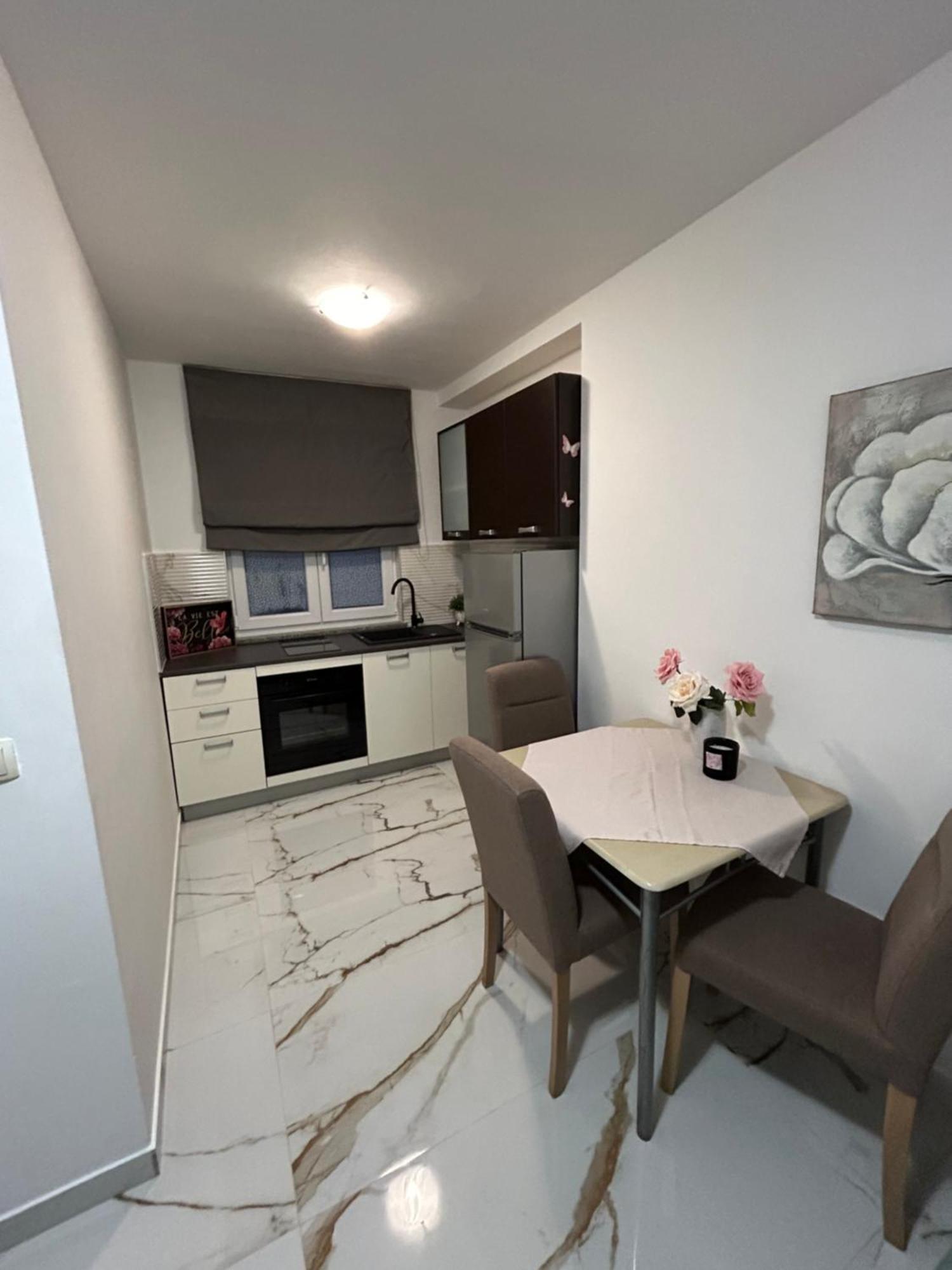 Apartments Mare Пунат Экстерьер фото