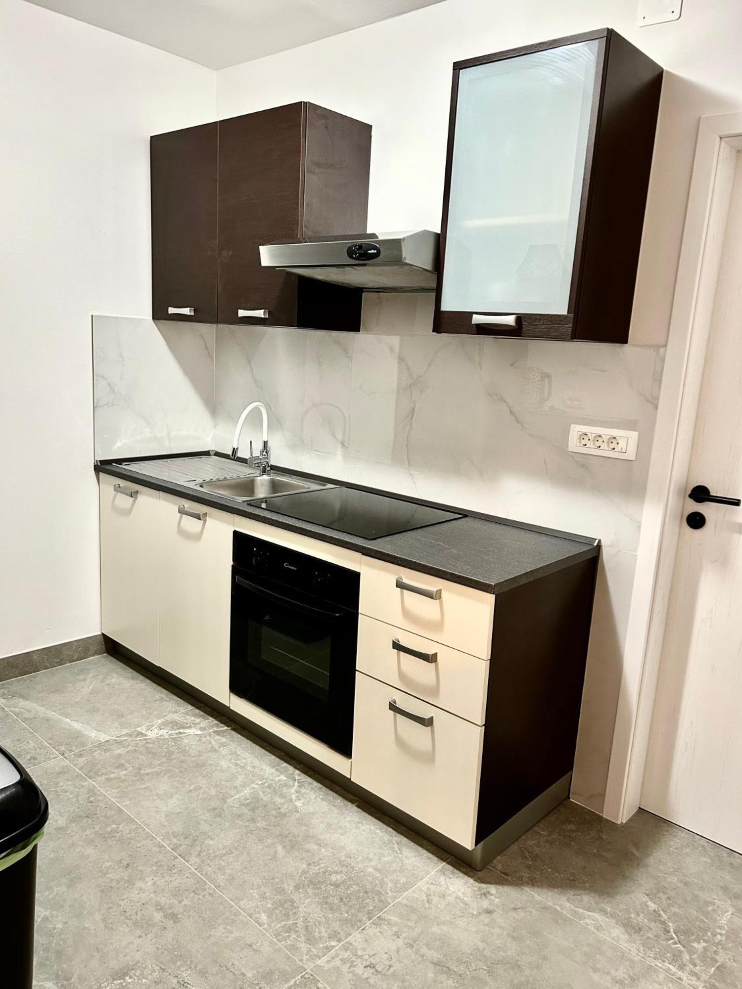 Apartments Mare Пунат Экстерьер фото