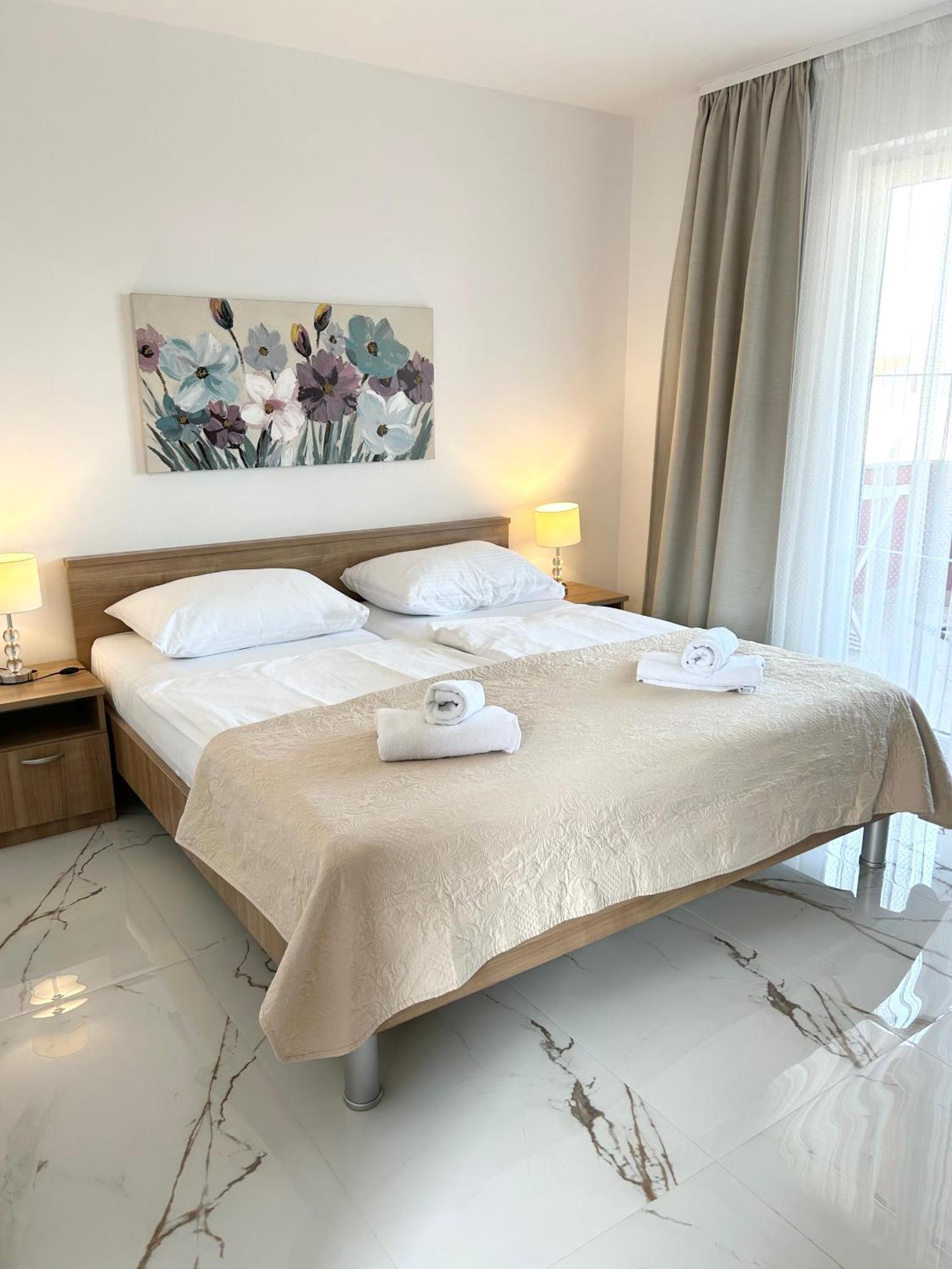 Apartments Mare Пунат Экстерьер фото