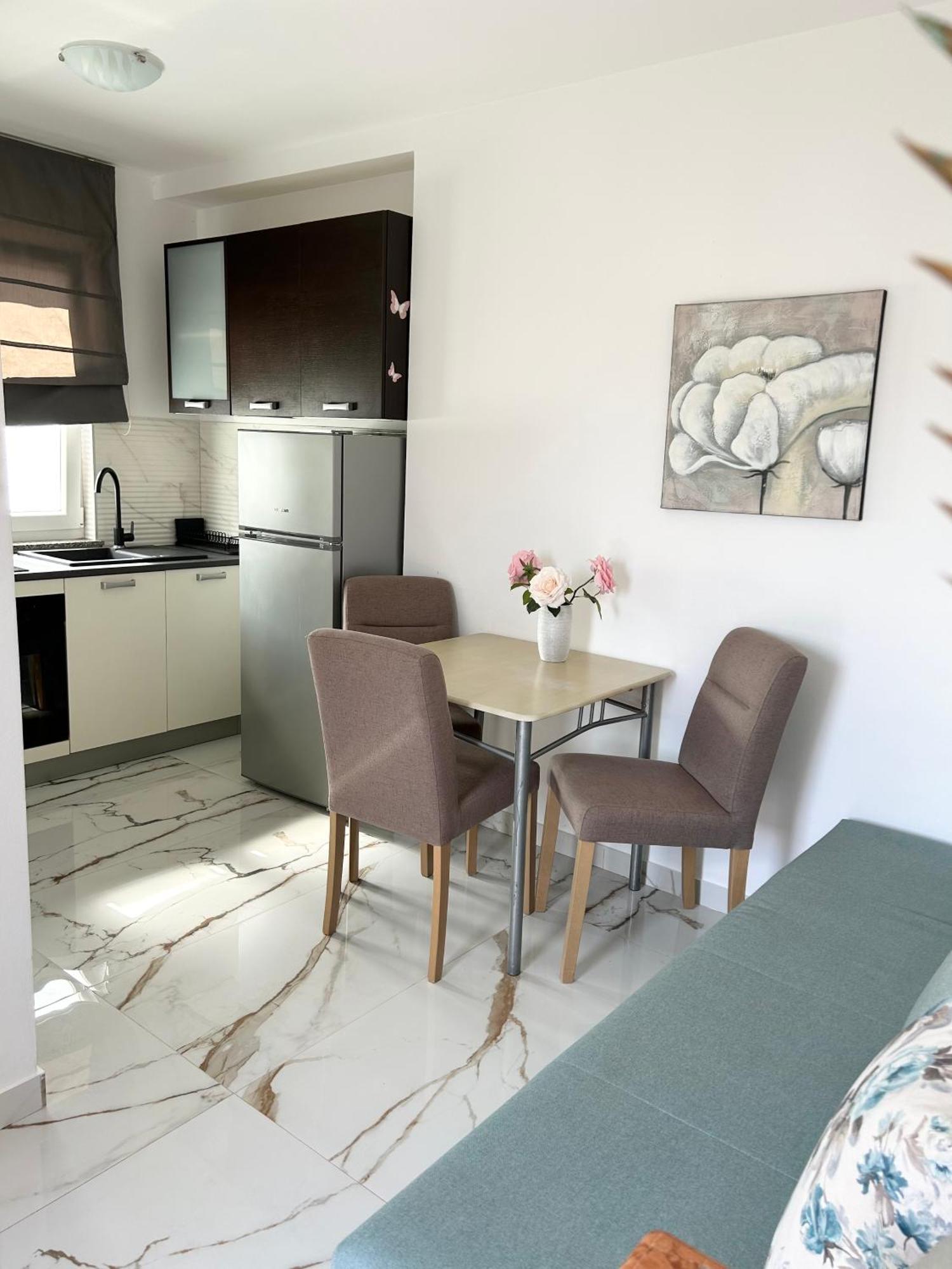 Apartments Mare Пунат Экстерьер фото